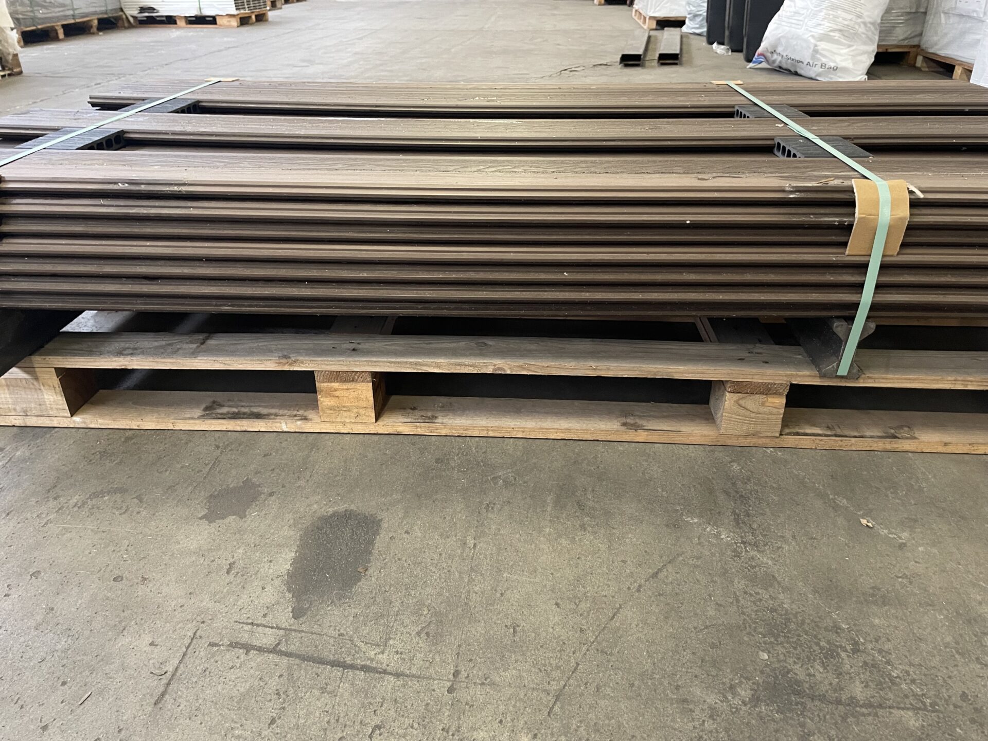 RESTPARTI, Rækværksbrædder Luksus (12) - 25x160x1800 mm, 40 stk. Valnød, Outlet