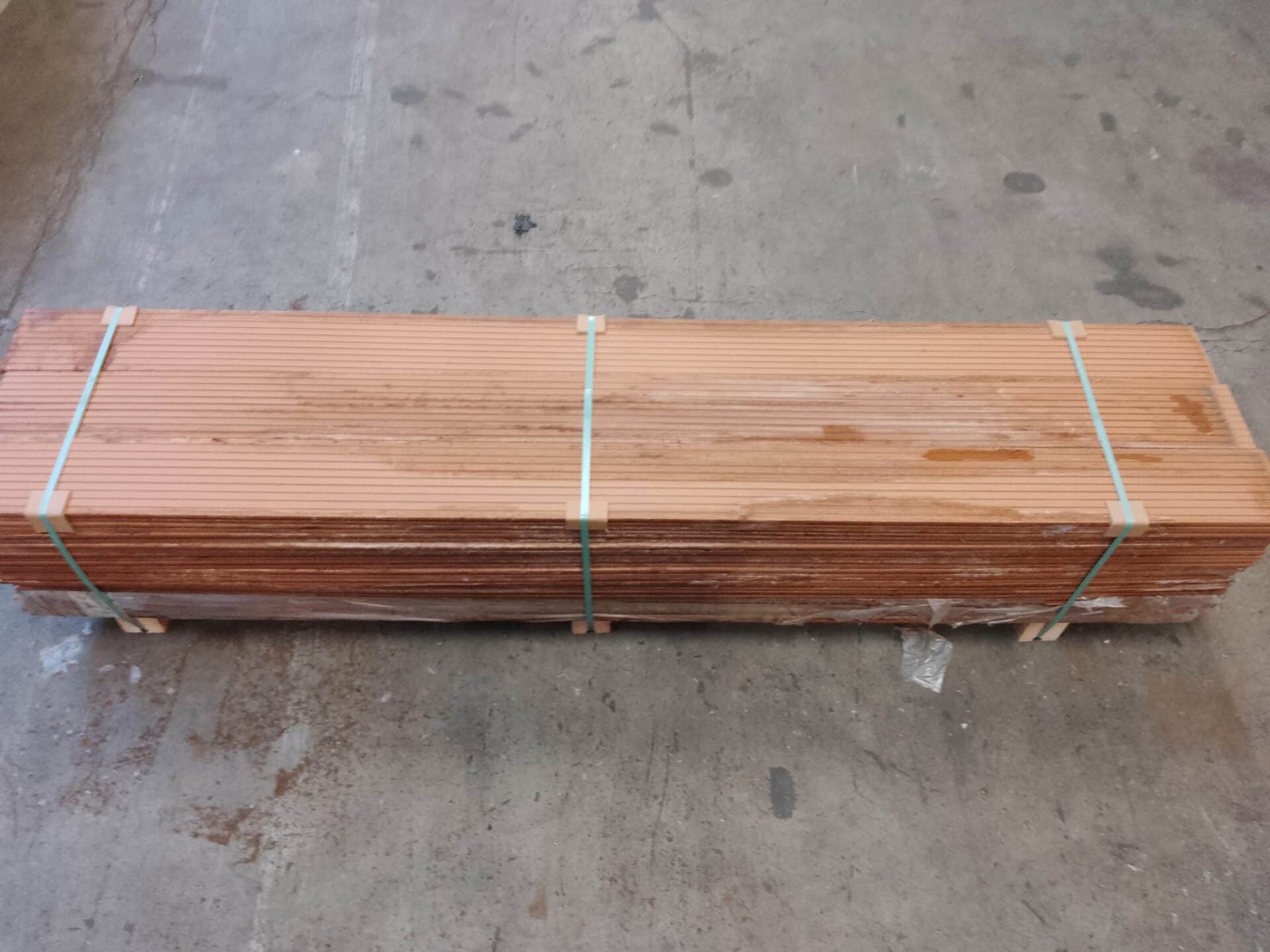 RESTPARTI, Italien Komposit Terrassebrædder 25x150x2200 mm, Lys brun, 42 stk., ca. 14 m2, OUTLET