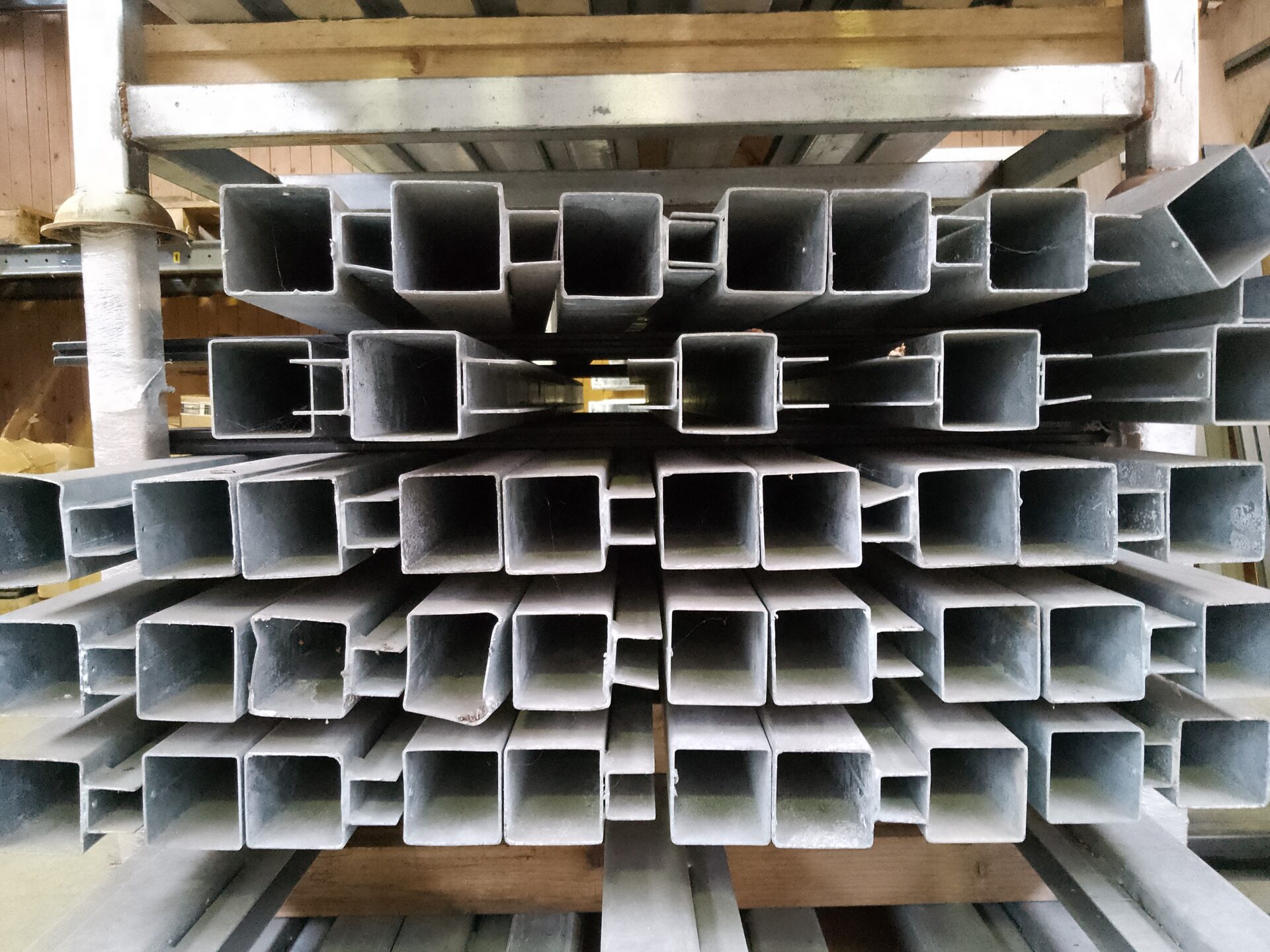 RESTPARTI, Galvaniseret Stolper /m 36x36 mm U-profiler, 2000 mm, Outlet