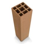 Komposit stolper i lys farve